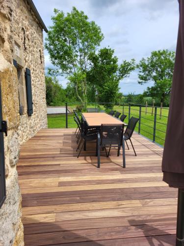 Balkons/terase, Grand gîte en Aveyron, 10 couchages 3 étoiles linge en option (Grand gite en Aveyron, 10 couchages 3 etoiles linge en option) in Salles-Courbaties