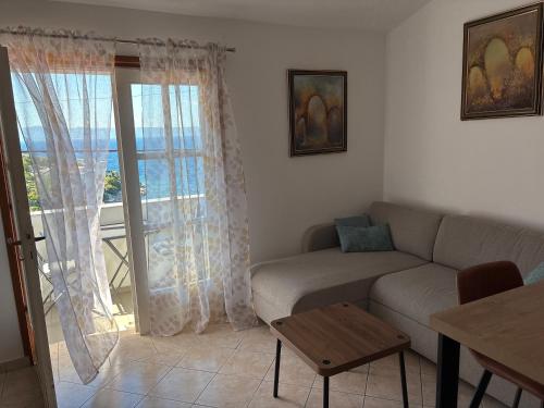 Book the One-Bedroom Apartment with Balcony and Sea View One-Bedroom Apartment with Balcony and Sea View