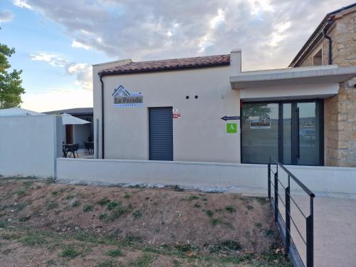 Albergue Cafetería La Parada (Albergue Cafeteria La Parada) in Villarquemado