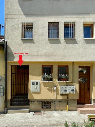 Apartment Ten - 2BR Apartment in Baščaršija - Prime Old Town Location Walk Everywhere - image 5