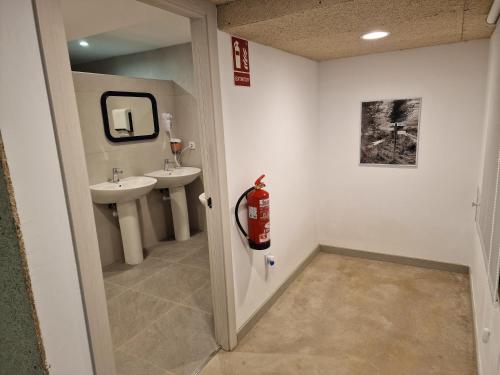 Albergue Cafetería La Parada (Albergue Cafeteria La Parada) in Villarquemado