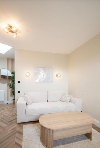 Studio Smart & Chic