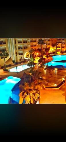 Studio en résidence avec plage privée piscine spa (Studio en residence avec plage privee piscine spa) in 查特馬里亞姆