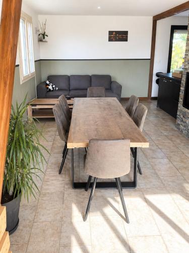 Maison 10 pers avec piscine Proche chalon et Beaune in Lansa