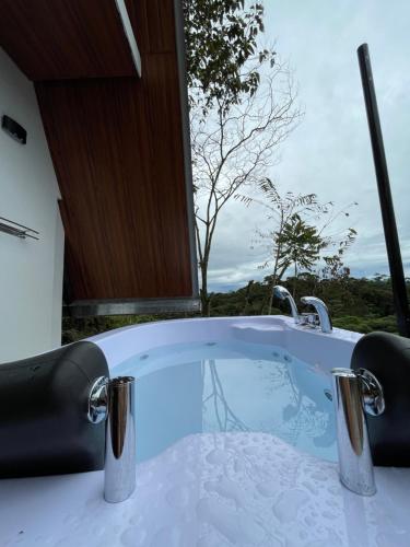 Refugio de la niebla puyo glamping in Puyo