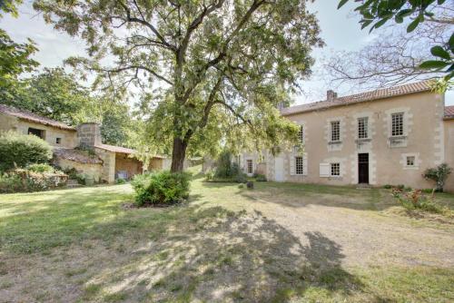 Grande Maison Familiale - Doué-En-Anjou - Location saisonnière - Doué-en-Anjou