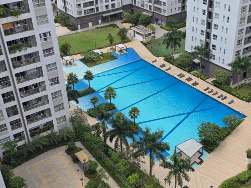 Swimming pool, HCMC Prestige Apartment - Free Resort Pool & Elite Gym in Phuoc Kien