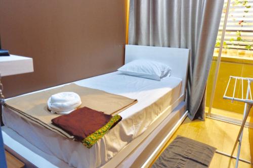 Sleep Cafe at Hidee Room Type - Standard Single Room with Shared Bathroom
