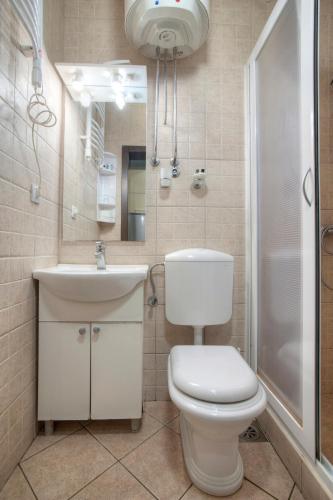Kamar Mandi, Pansion 22 CETINJE in Cetinje