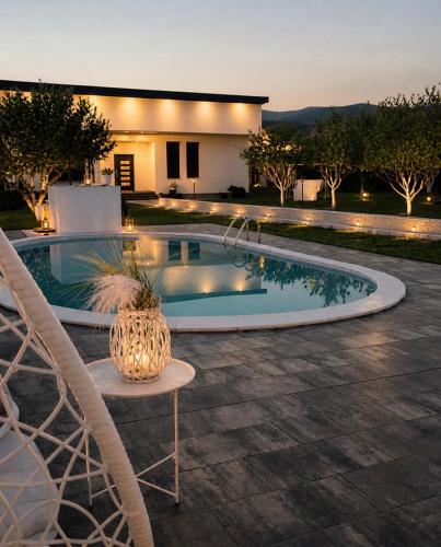 Relax Villa with Pool