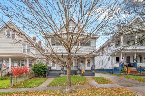 CLE's Gordon Square Gem - image 13