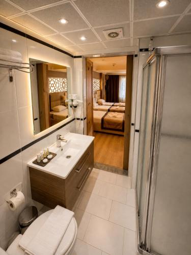 Prens Hotel Istanbul by GKRY Hotels Group - Tram And Metro Stops Are Just a Few Min Walk Away - image 8