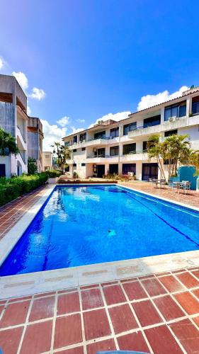 Swimming pool, Moderno y Comodo Apartamento en Costa Azul a pasos del Mar in Margarita Island