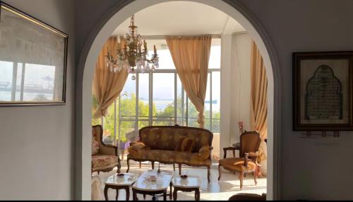 Penthouse Sea Apartment in Mina