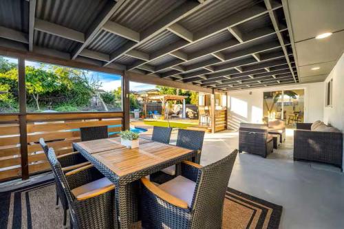 Designer Escape with Pool Firepit Game Room BBQ in San Carlos