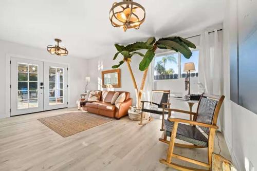 Designer Escape with Pool Firepit Game Room BBQ in San Carlos
