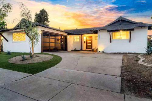 Designer Escape with Pool Firepit Game Room BBQ in San Carlos