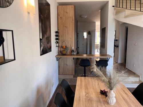 Luxury apartment Duće with private pool (Luxury apartment Duce with private pool) in Duce