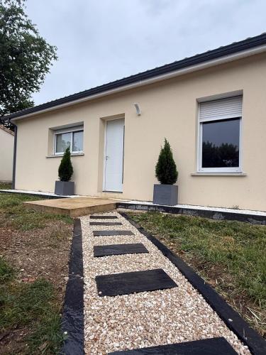 3-Bedroom Villa, Jacuzzi, Near Bordeaux in Arbanats