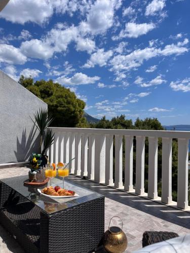 Luxury apartment Duće with private pool (Luxury apartment Duce with private pool) in Duce