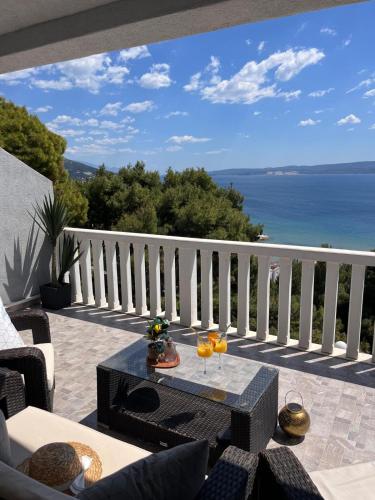 Luxury apartment Duće with private pool (Luxury apartment Duce with private pool) in Duce