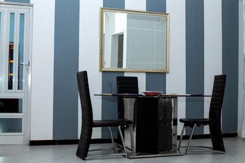 Instalaciones, Villa 2 chambres in Thies