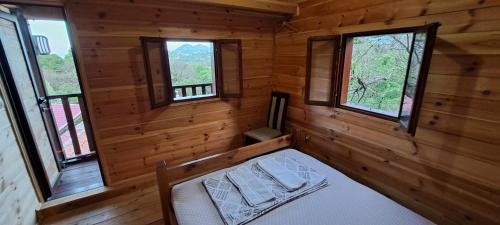 TreeHouse in Stari Bar
