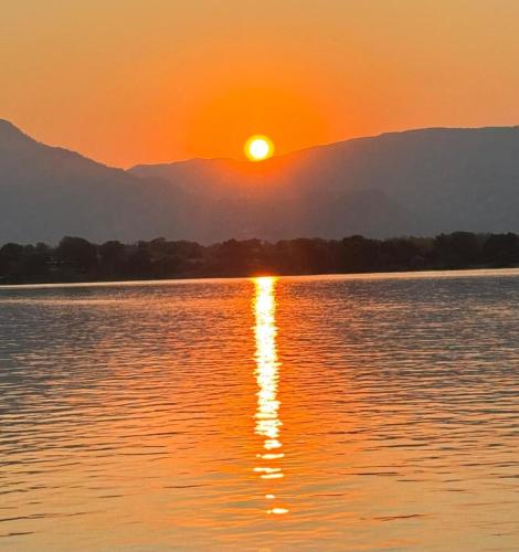 Gateway to the Lower Zambezi - Chirundu in Mafuta
