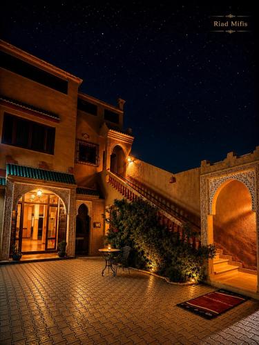. Riad Mifis