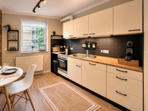 virtuve, VILLARE8 EG Apartment - Moderne 2 Zi Wohnung im LK Gifhorn in Vordorf (Lower Saxony)