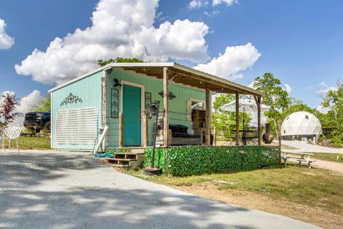 . Couple's Retreat w/ Creek Access in Rogersville