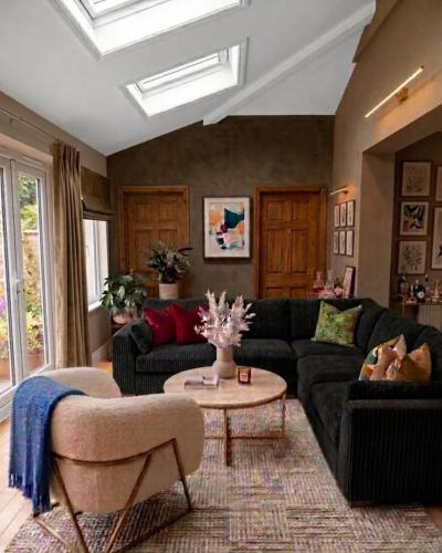 Large 5-Bed-2 Baths-Parking-Great for Groups gîte à louer Old Milverton