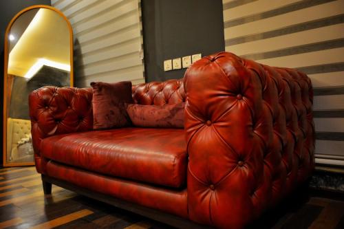 Vintage Penthouse Apartment - Goldcrest Mall and Residency - image 4