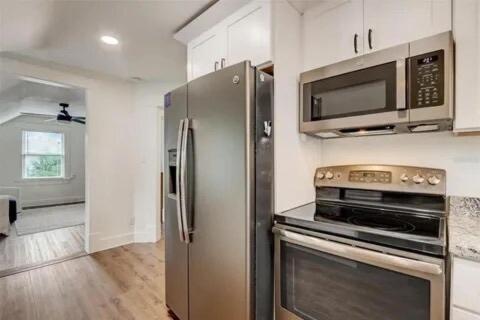 Charming Walkable Attic Bungalow near Lake Eola