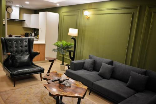 Classic Family One-Bed Apartment - Goldcrest Mall and Residency - main image
