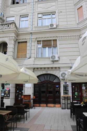 Apartment Centrum - image 10
