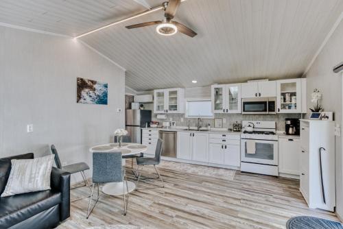 Modern Suite - 10 Min to Corning - Quiet & Cozy in Painted Post (New York)