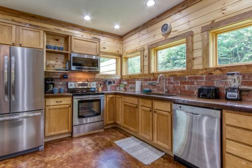 The Creek House in Sevierville, USA