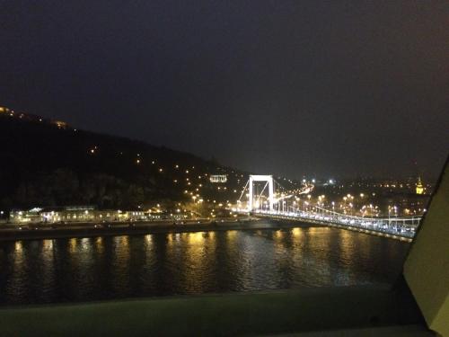 Riverside flat with King Castle view - image 5