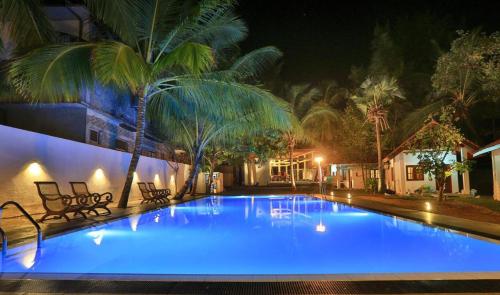 Pemandangan luar, Italiyano Safari Cottage in Udawalawe