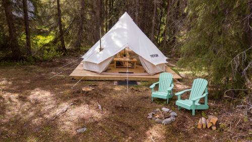 Aspen Riverfront Bell Tent in Telkwa (BC)