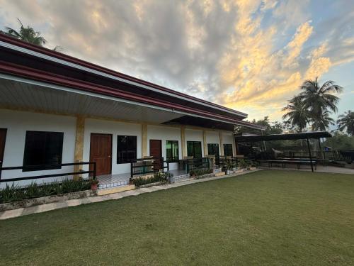 CocoVille Guesthouse KUBO in Alegria