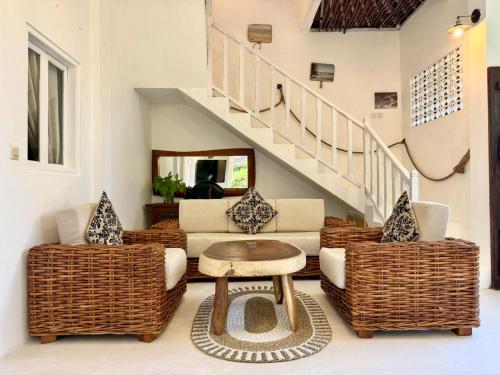 Ocean Luxury Villas - Tap to explore photos