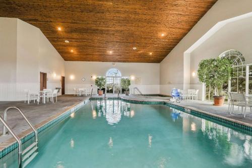 Country Inn & Suites by Radisson, Green Bay, WI in Ashwaubenon, USA