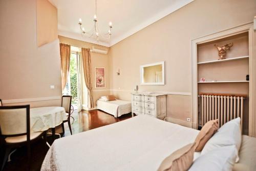 Nice Garden Hotel - image 10
