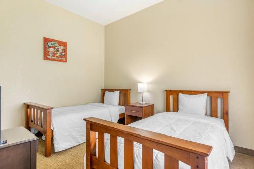 Comfort Suites Grand Rapids North - image 26