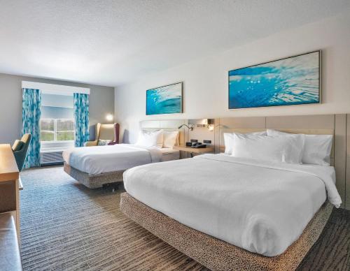 2 queen beds