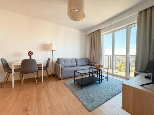 Jagodno Modern Apartment by BookingHost – khách sạn tại Oltaszyn