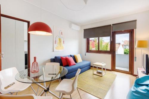 Spacious Bright Ap - no elevator, Porto