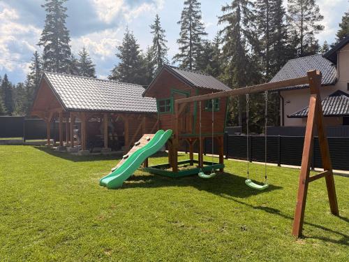 Dārzs, Best villa in nature with heated pool in Olovo